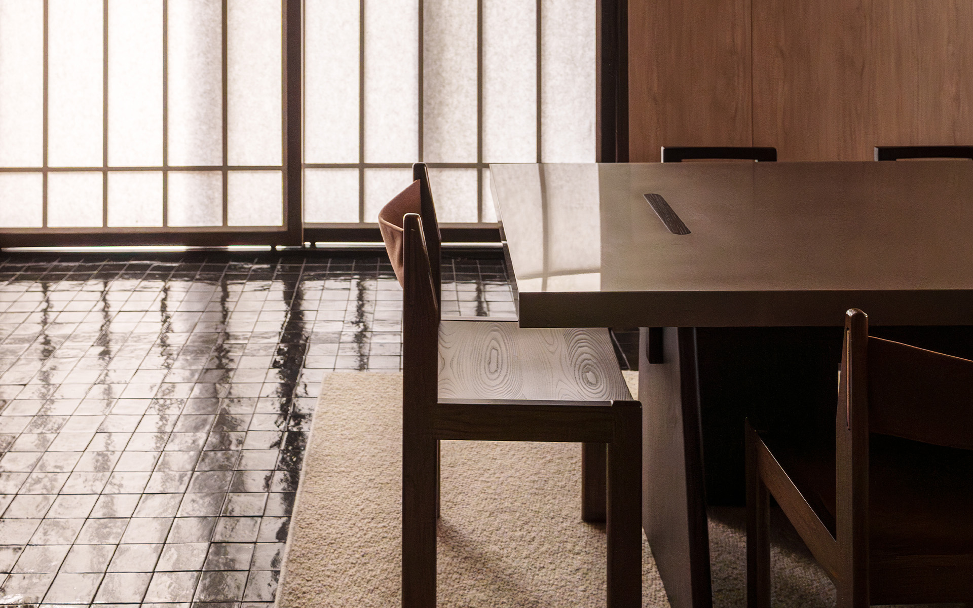 image/steel-top-dining-table/1.jpg
